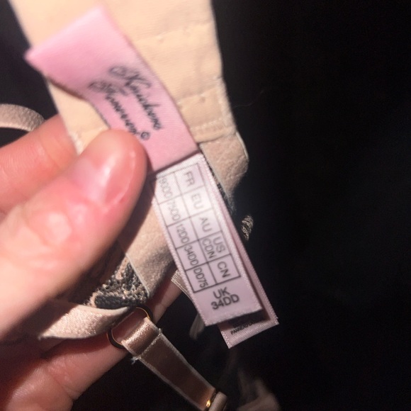 Agent Provocateur Black and Tan Lace Bra - Picture 4 of 4